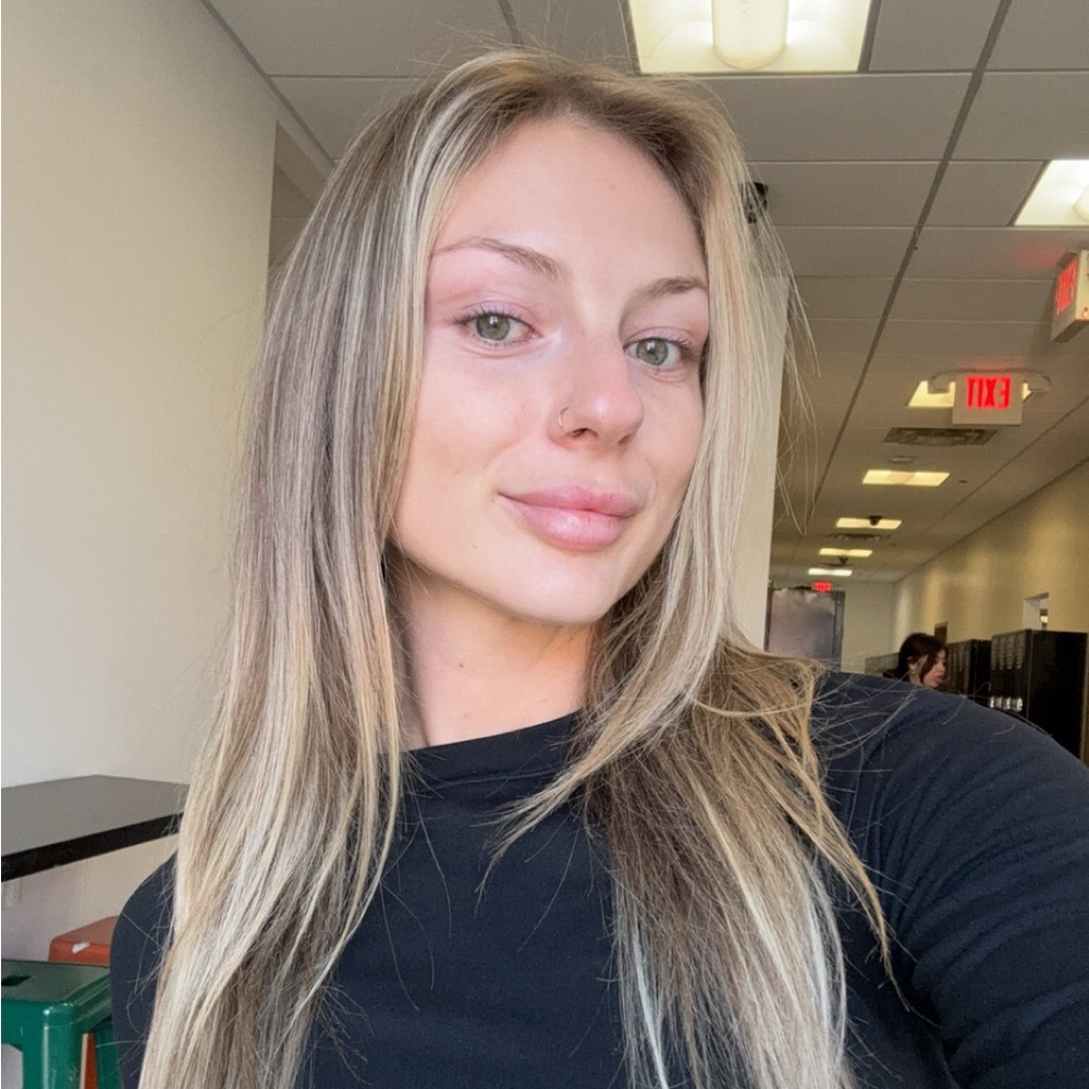 Meet your Posher, Carlee